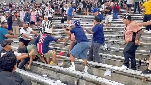 VIDEO: hinchas de Botafogo golpearon a los de PSG en el gol de Jesús VIDEO: hinchas de Botafogo golpearon a los de PSG en el gol de Jesús