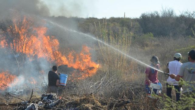 El peor incendio de la década que sufren las sierras de Córdoba