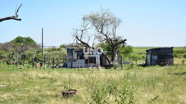 Inseguridad en Bº El Pozo. Un móvil de la Policía de Acción Táctica
