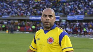 Acusan al ex futbolista colombiano Chicho Serna de lavado