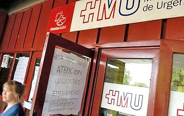 A la espera. El ingreso del hospital donde asisten a la paciente.