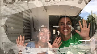 Los motores del Patio Cultural del Juana Azurduy, la pediatra Marcela Gramajo y la coordinadora Paula Echart.