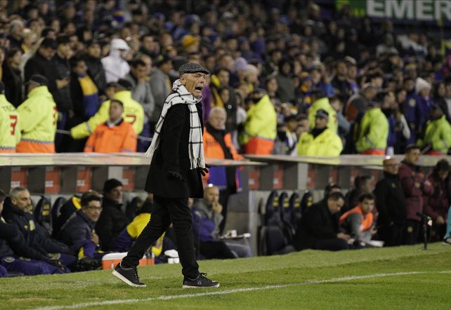 Miguel Angel Russo trabajó para que su Central pueda despedirse del torneo con un triunfo.