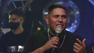 El cantante del grupo de cumbia santafesina Los Lirios, Germán Sosa.