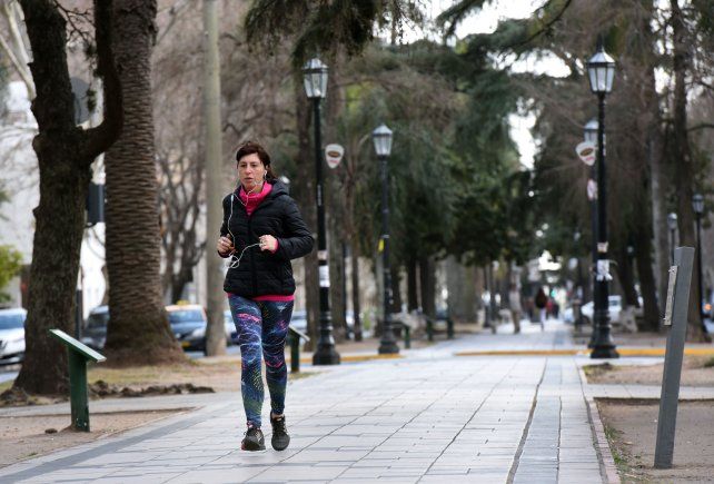 El tiempo en Rosario: martes de nubes, niebla y una máxima de apenas 16º