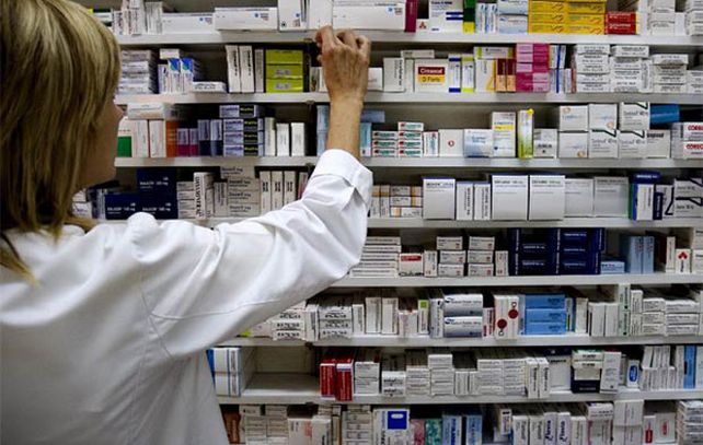 Cappiello aclaró que fabricamos medicamentos en Santa Fe pero para poder fabricarlos necesitamos la droga madre del extranjero.
