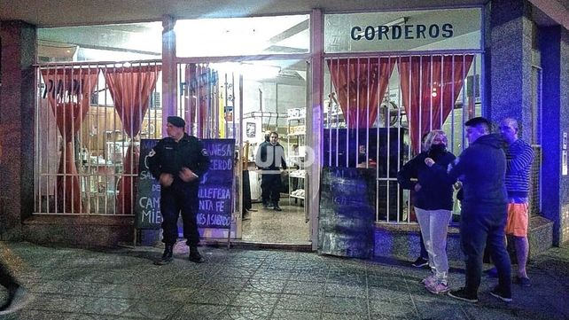 Balearon a un carnicero en un intento de asalto en barrio Barranquitas