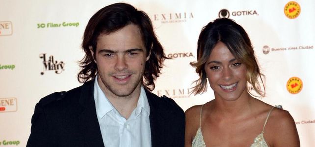 Martina Tini Stoessel y Peter Lanzani están distanciados