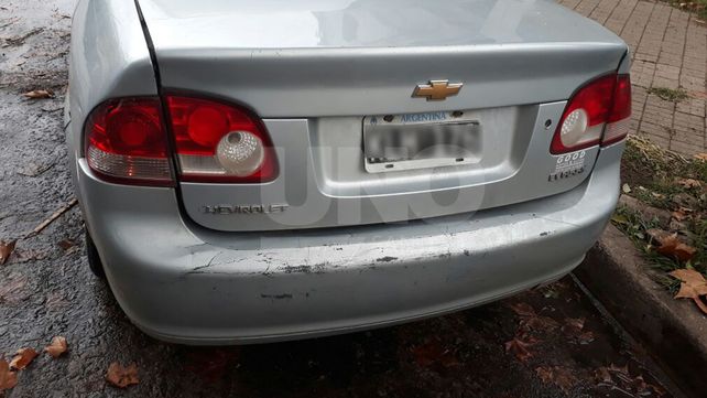 Terminó preso disfrazado de trabajador, con bigote postizo, peluca y en su auto