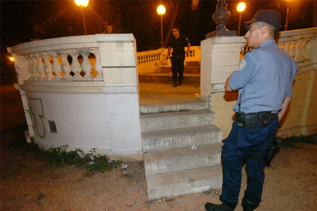 Cayó un imputado de asaltar a una pareja la plaza