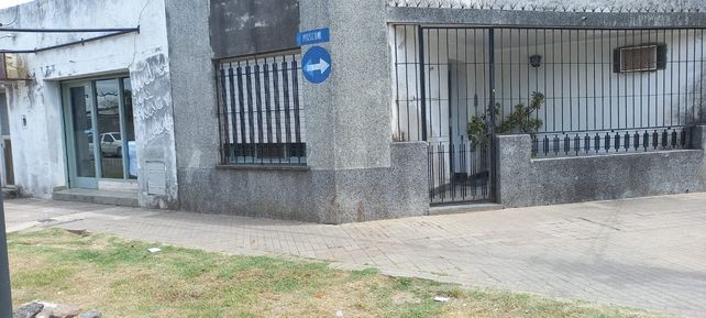 La ochava de Iriondo y Mosconi. Un disparo atravesó la ventana.