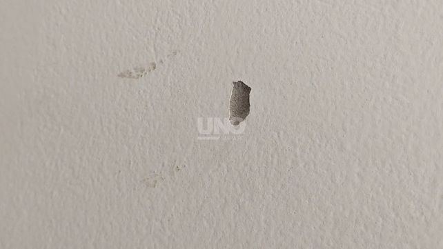 Vecinos aterrorizados: atacaron a balazos dos veces una casa en barrio Playa Norte