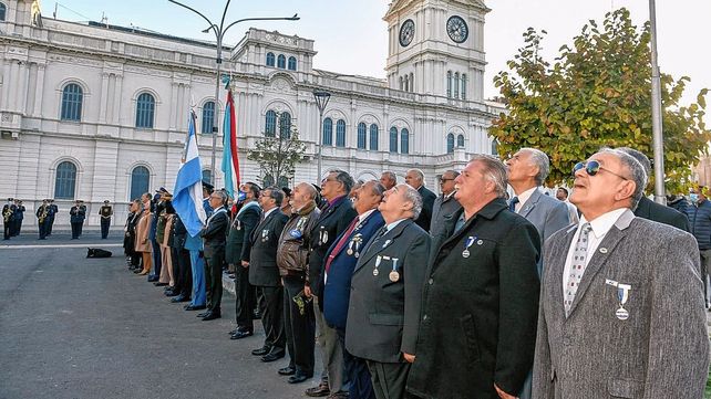 Malvinas 40 años: desfile de veteranos en Paraná