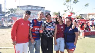 El 15 de Abril vivió otra tarde de fútbol con el duelo entre Unión e Independiente