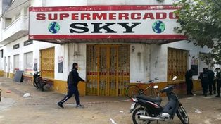 Tres chinos fueron degollados en su supermercado 