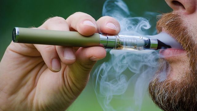 Se prohibió la venta de vapers con saborizantes y no podrán venderse sin autorización previa