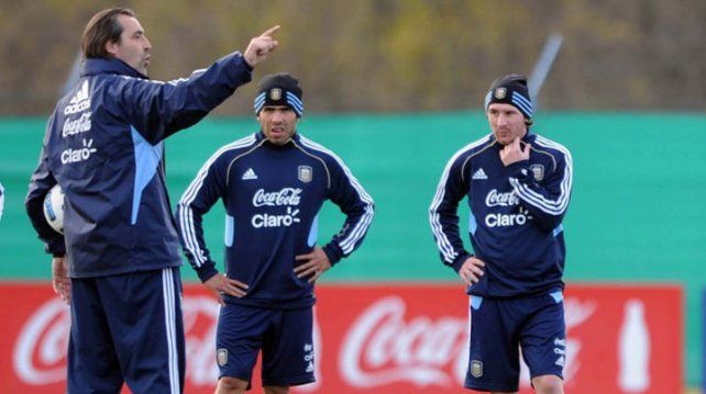 Sergio Batista cargó duro contra el Apache