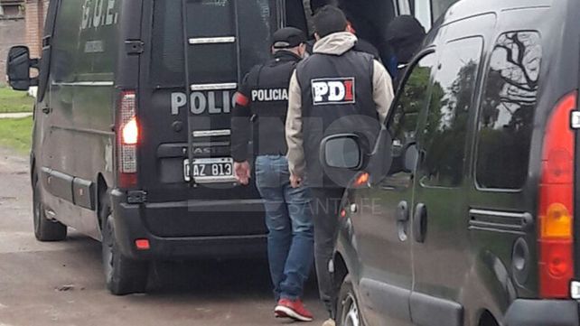 Rescataron a una joven de 22 años privada de su libertad y detuvieron a tres hombres