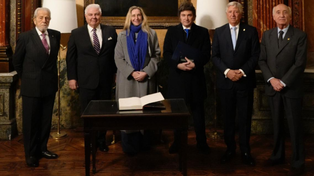 Javier Milei y su hermana y Secretaria General de la Presidencia, Karina Milei, estuvieron en el Jockey Club de Buenos Aires.
