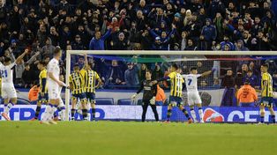 Central viene de jugar su último partido como visitante ante Vélez. Fue 0-2.
