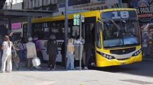 Transporte en jaque en Santa Fe: empresarios aducen falta de fondos para pagar sueldos y aparece un posible paro