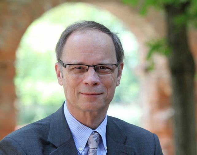 El francés Jean Tirole fue galardonado hoy con el premio Nobel de Economía.