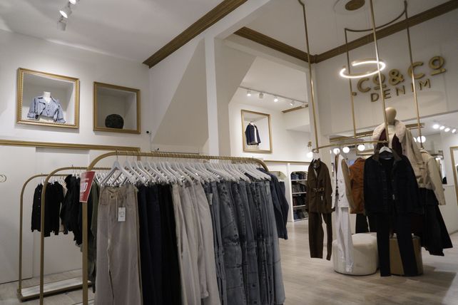 Hay m&aacute;s de 60 modelos de jeans para elegir en Co & Co.