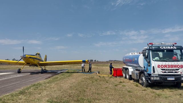 Bomberos de Ceibas dan brindan apoyo logístico para compatir los incendios en el Delta.