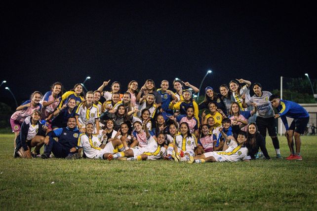 Las Canallas.  Se quedaron con el Torneo Extra de Sub-16.