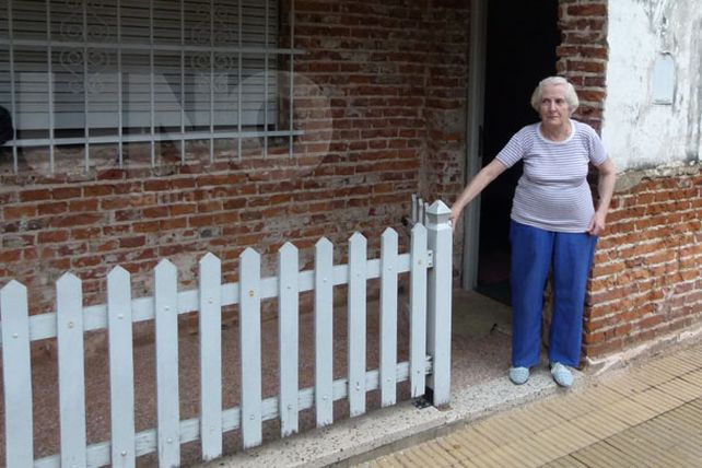 Engañaron a una anciana y le robaron dos alianzas de oro