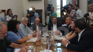 Se viene un superlunes para definir las paritarias en la provincia