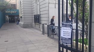 Iosper: afiliados protestaron por demora en la entrega de medicamentos