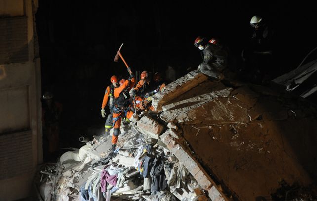 Hallaron otro cuerpo entre los escombros y las víctimas fatales ascienden a 15