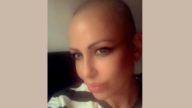 Daniela Cardone se rapó las trenzas
