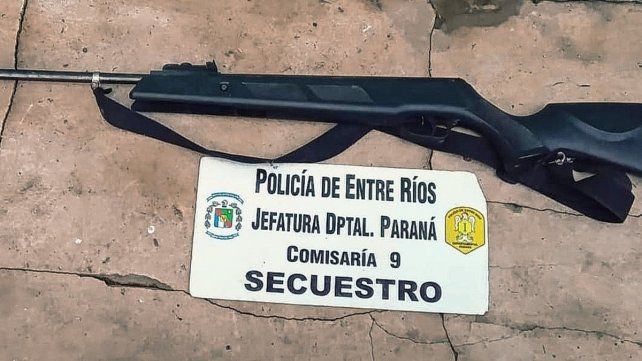 Estaban borrachos y uno quiso matar al otro con un aire comprimido
