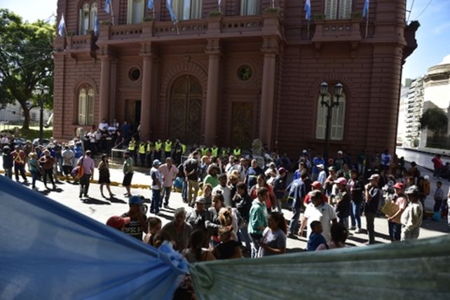 Enfado. Los carreros montaron una ruidosa protesta.
