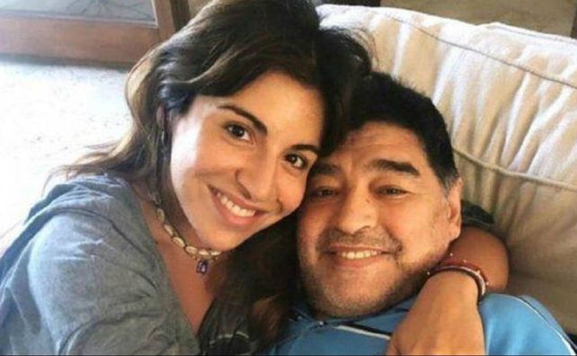 Hija y padre. No se gasten en escribirme que no me enganche. Basta. Me pudrieron