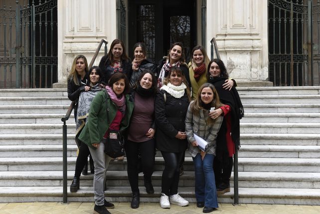 Las madres frente al tribunal federal cuando se les permitió el autocultivo de cannabis medicinal.&nbsp;