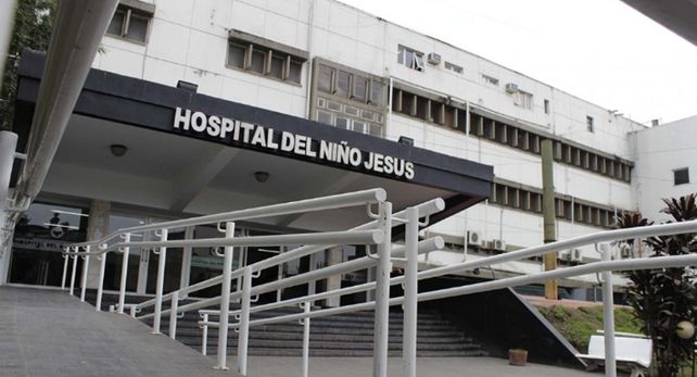 El hospital donde está internado el bebé.