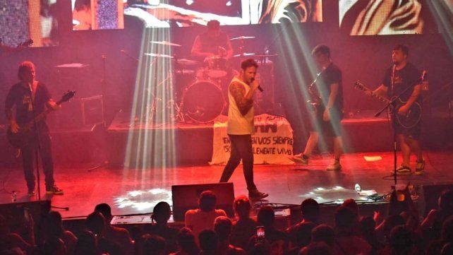Bravos Muchachitos llega a Limbo Pub con su homenaje a Los Redondos y Skay
