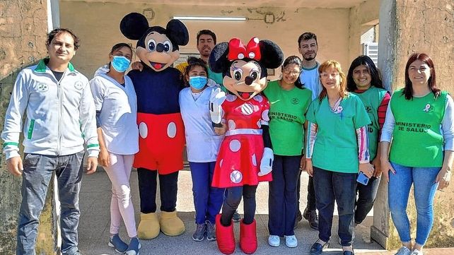 Feliciano: Minnie y Mickey activaron campaña de vacunación