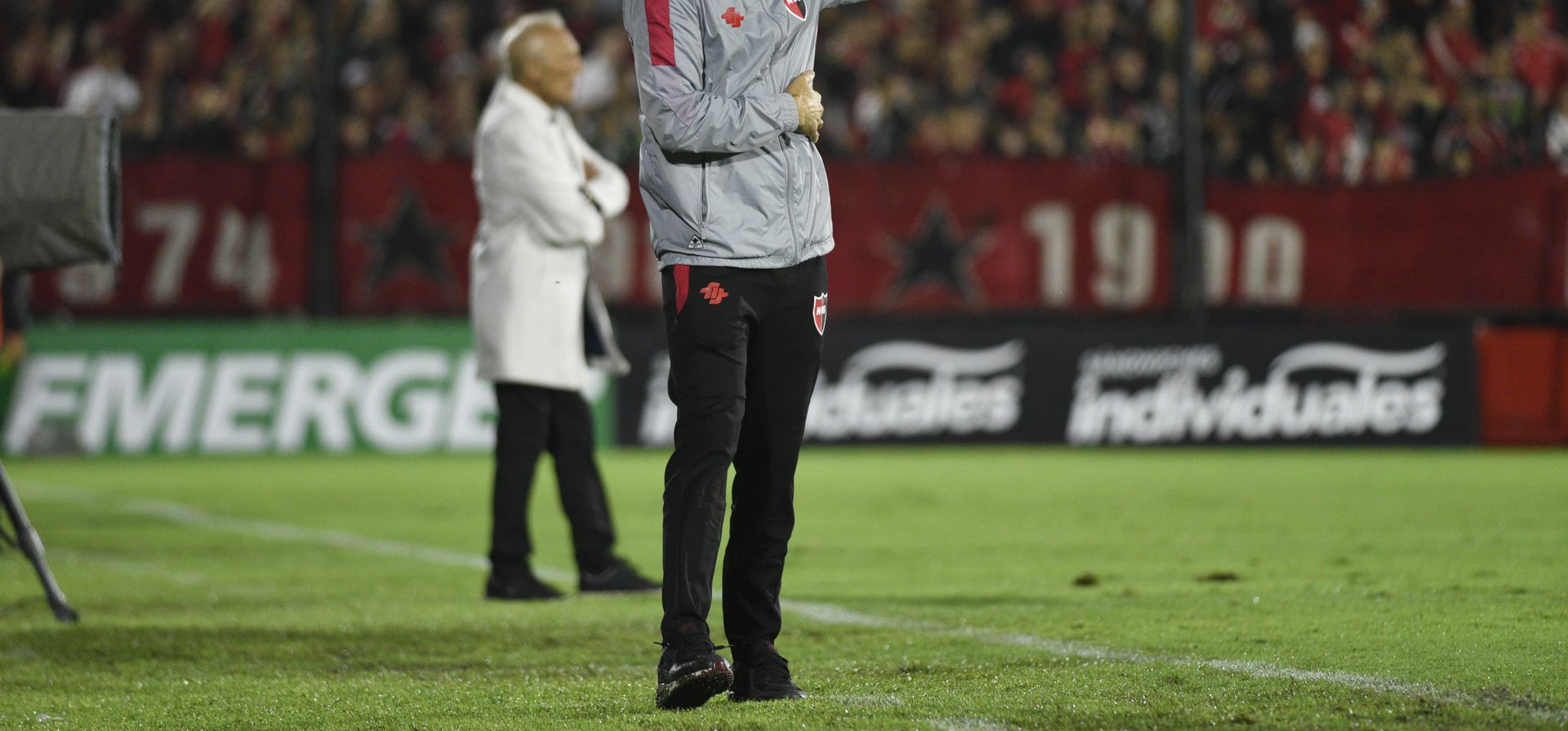 En Newells, el DT Larriera ya comenzó a gastar su crédito