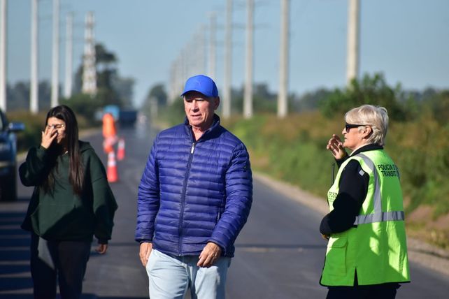 Puerto San Martín inauguró otro tramo pavimentado de calle Héroes de Malvinas, en el límite con Timbúes