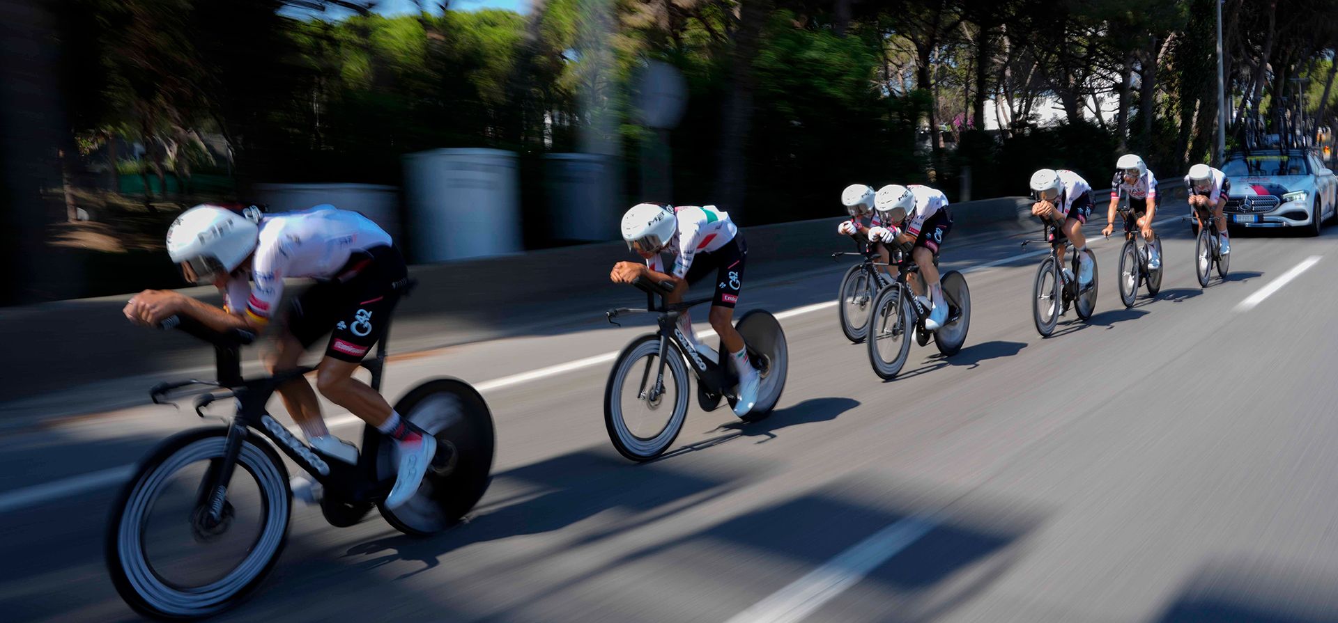 El equipo UAE Team Emirates XRG, liderado por el esloveno Tadej Pogacar, participa en una sesión de entrenamiento dos días antes del inicio del Tour de Francia, en Barcelona, España, el jueves 2 de julio de 2026. (Foto AP/Mosa'ab Elshamy) El equipo UAE Team Emirates XRG, liderado por el esloveno Tadej Pogacar, participa en una sesión de entrenamiento dos días antes del inicio del Tour de Francia, en Barcelona, España, el jueves 2 de julio de 2026. (Foto AP/Mosa'ab Elshamy)