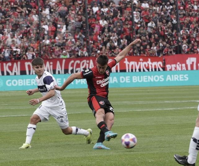 Newells bajó a Gimnasia con un gran triunfo por 2 a 0 en el Coloso