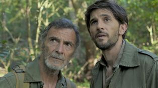 Gustavo Garzón y Juan Barberini interpretan a dos personajes abrumados por el entorno.