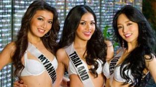 Las mujeres más lindas del mundo pasean su belleza por Moscú