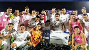 Huracán pasó de fase en la copa.