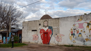 La capilla de Puelche al 100, donde también funciona un comedor comunitario y un centro de actividades para chicos del barrio, fue blanco de una balacera.