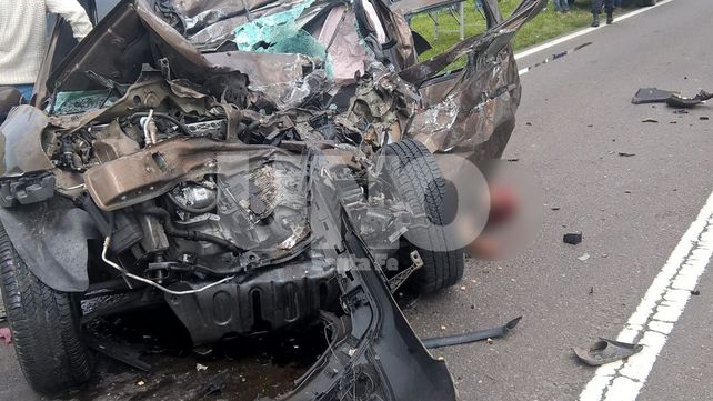 Triple choque entre vehículos con tres muertos en la ruta nacional 33